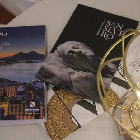 Alojamento de Acomodação e Pequeno-almoço Realpartenope 284