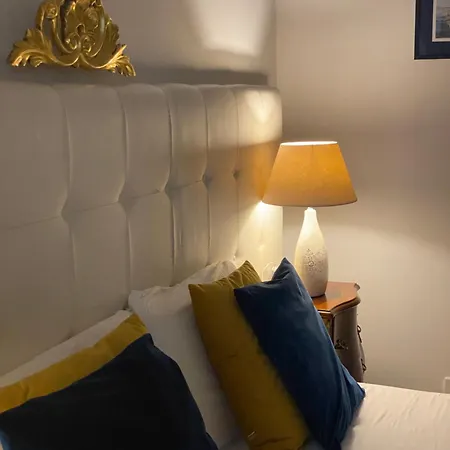Realpartenope 284 فندق مبيت وإفطار 4*
