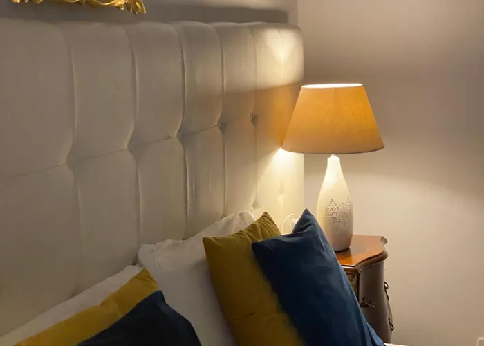 Realpartenope 284 Bed and Breakfast 4*